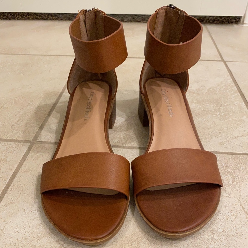 Tan heels
